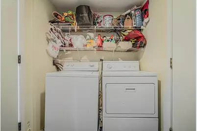 1055 S West Avenue, Waukegan, IL 60085 - Photo 20