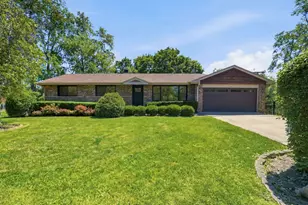 1801 N Iris Dr, Palatine, IL 60074 - Photo 1