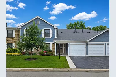 552 Greystone Lane #C2, Wheeling, IL 60090 - Photo 1