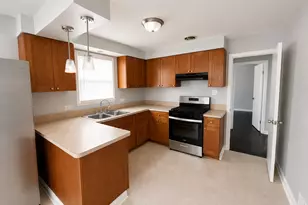 3781 W Hayford St, Chicago, IL 60652 - Photo 2