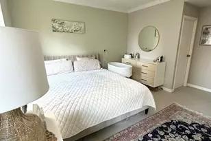 100 E Huron St, Chicago, IL 60611 - Photo 18