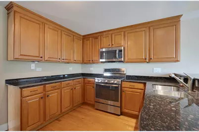 125 N Buffalo Grove Road #213, Buffalo Grove, IL 60089 - Photo 6