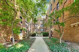 1106 W Montana St, Chicago, IL 60614 - Photo 2