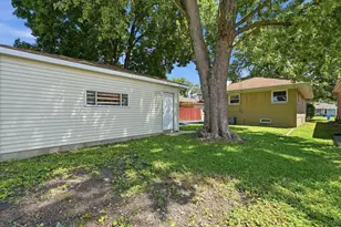 532 Clayton Rd, Hillside, IL 60162 - Photo 8
