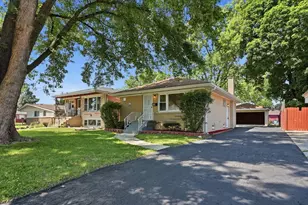 532 Clayton Rd, Hillside, IL 60162 - Photo 2