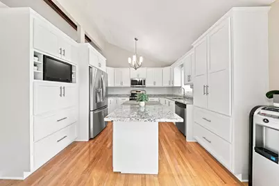 629 Poplar Avenue, Romeoville, IL 60446 - Photo 2