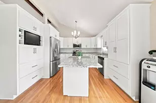 629 Poplar Ave, Romeoville, IL 60446 - Photo 2