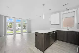2533 W Congress Pkwy, Chicago, IL 60612 - Photo 2