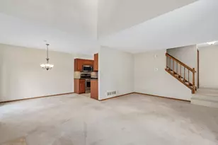 7926 Stewart Dr, Darien, IL 60561 - Photo 6