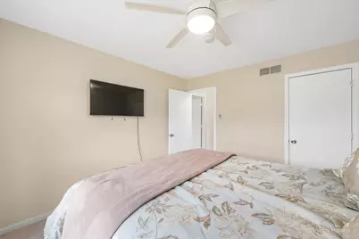 453 Village Creek Drive #453, Lake in the Hills, IL 60156 - Photo 16