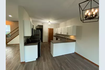 610 Springbrook Trail #610, Oswego, IL 60543 - Photo 4