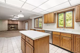 360 E Woodland Rd, Lake Bluff, IL 60044 - Photo 10