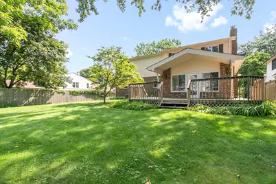 360 E Woodland Road, Lake Bluff, IL 60044 - Photo 2