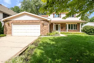 360 E Woodland Rd, Lake Bluff, IL 60044 - Photo 1