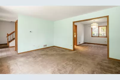 360 E Woodland Road, Lake Bluff, IL 60044 - Photo 6
