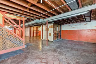 8733 S Ridgeland Ave, Chicago, IL 60617 - Photo 14