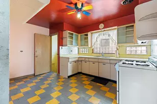 8733 S Ridgeland Ave, Chicago, IL 60617 - Photo 8
