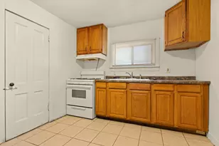 1107 Ashland Ave, Rockford, IL 61101 - Photo 4