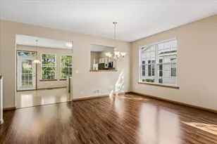 350 Woodhill Dr, Carol Stream, IL 60188 - Photo 6