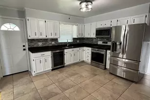 913 E 169th St, South Holland, IL 60473 - Photo 10