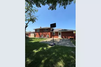 913 E 169th Street, South Holland, IL 60473 - Photo 8