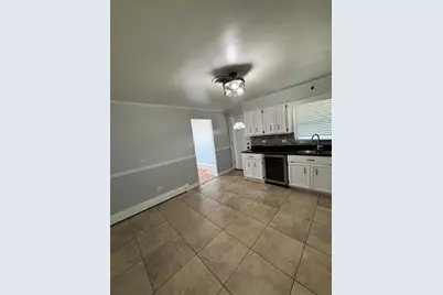 913 E 169th Street, South Holland, IL 60473 - Photo 12