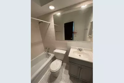 541 W Oakdale Avenue #518, Chicago, IL 60657 - Photo 4
