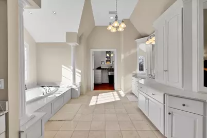 601 Ambriance Drive, Burr Ridge, IL 60527 - Photo 10