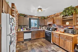 17811 Princeton Ln, Country Club Hills, IL 60478 - Photo 8