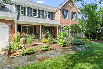 946 E Krista Court, Palatine, IL 60074 - Photo 2