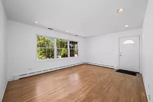 413 N Drury Ln, Arlington Heights, IL 60004 - Photo 2