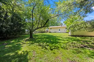 413 N Drury Ln, Arlington Heights, IL 60004 - Photo 18