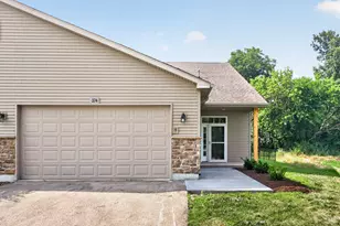 366 Millbridge Dr, Sycamore, IL 60178 - Photo 2