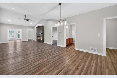 366 Millbridge Drive, Sycamore, IL 60178 - Photo 18