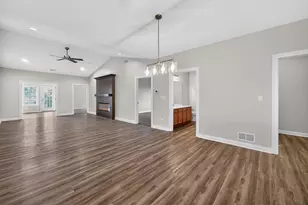366 Millbridge Dr, Sycamore, IL 60178 - Photo 18