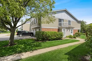 415 Tyler Ct, Vernon Hills, IL 60061 - Photo 1
