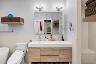 1815 S Prairie Pkwy, Chicago, IL 60616 - Photo 12