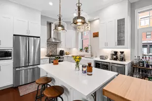1815 S Prairie Pkwy, Chicago, IL 60616 - Photo 4