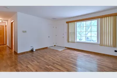 1675 Evergreen Avenue, Hanover Park, IL 60133 - Photo 4