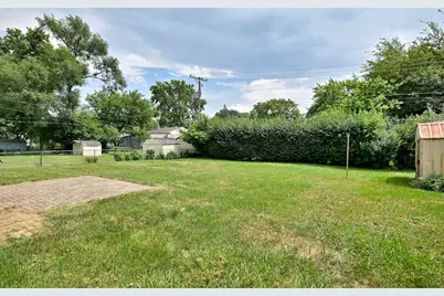 1675 Evergreen Avenue, Hanover Park, IL 60133 - Photo 22