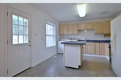 1675 Evergreen Avenue, Hanover Park, IL 60133 - Photo 8