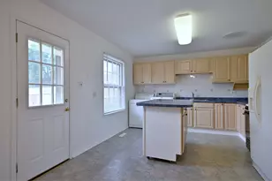 1675 Evergreen Ave, Hanover Park, IL 60133 - Photo 8