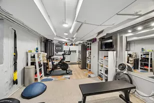 1049 N Elmwood Ave, Oak Park, IL 60302 - Photo 24