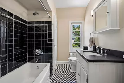 1049 N Elmwood Avenue, Oak Park, IL 60302 - Photo 18