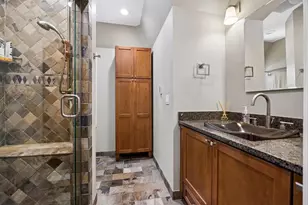 1049 N Elmwood Ave, Oak Park, IL 60302 - Photo 14
