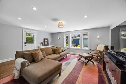 1049 N Elmwood Avenue, Oak Park, IL 60302 - Photo 10