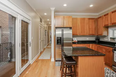 3836 N Janssen Avenue #2, Chicago, IL 60613 - Photo 6