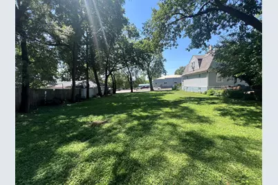 407 Brook Street, Elgin, IL 60120 - Photo 4