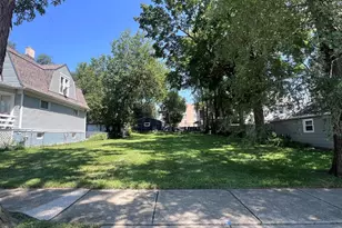 407 Brook St, Elgin, IL 60120 - Photo 1