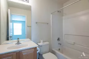 125 Bristol Ln, Wood Dale, IL 60191 - Photo 22
